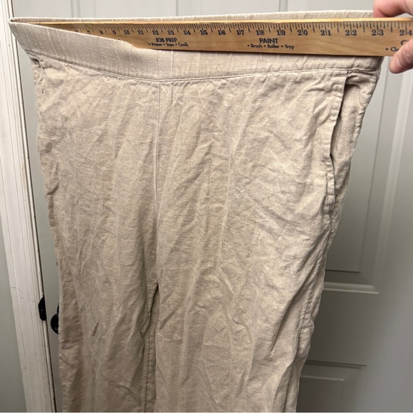 Casual Cream Women's Khakis - Picture 7 of 7